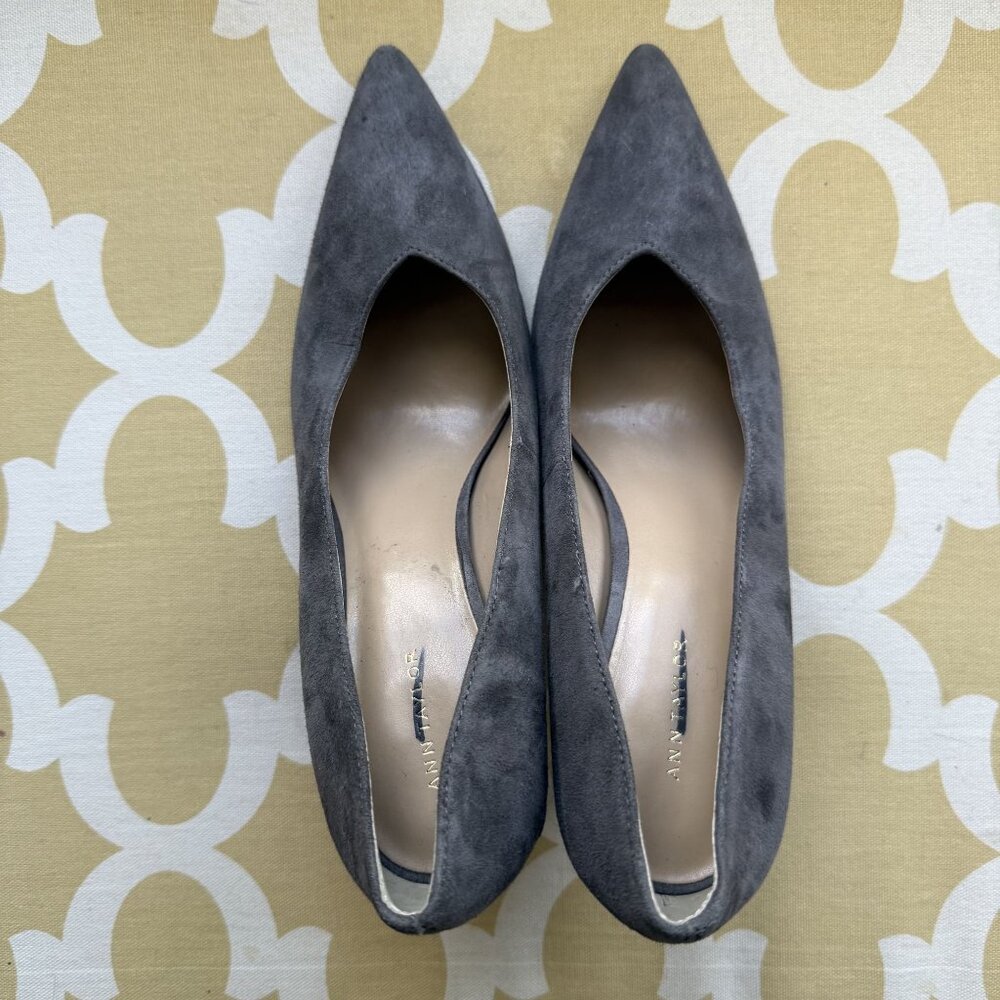 Ann Taylor Gray Suede Heels, size 8M, 3.5" heel - Picture 9 of 14